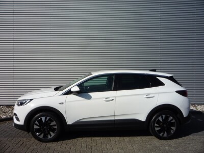 Opel-Grandland X-1